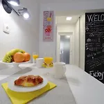 Lola